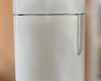 Frigidaire garage fridge/freezer