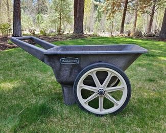 Rubbermaid wheelbarrow -good condition