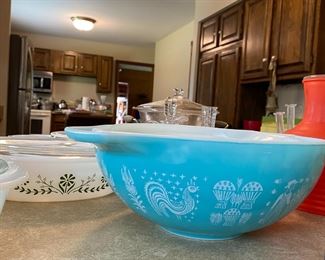 Vintage Pyrex Turquoise Amish Country Set 