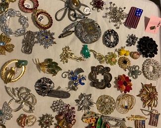 Great selection of brooches