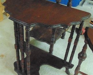 Scalloped edge table