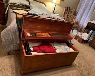 Lane cedar chest