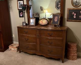 Serpentine dresser with mirror
