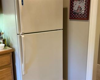 WHIRLPOOL REFRIGERATOR WITH ICE MAKER $350.00