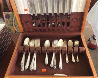 Plated flatware 