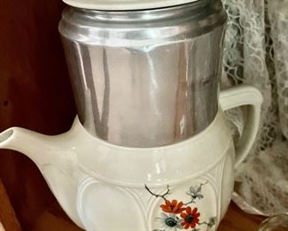 Vintage Hall China Daisy Pattern Drip-0-lator Coffee Pot Enterprise Aluminum Co.