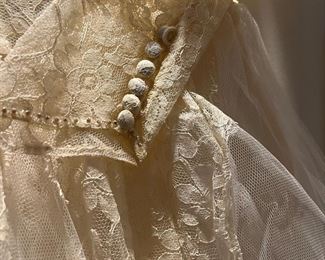 Vintage (1958 Wedding Dress and Veil