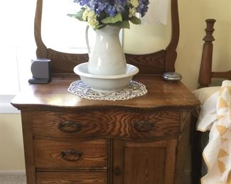 Antique Wash Stand w/Towel Bar