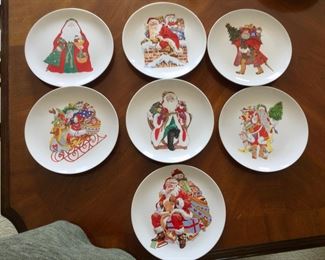 Vintage Hudson’s Christmas Collectible Plates
