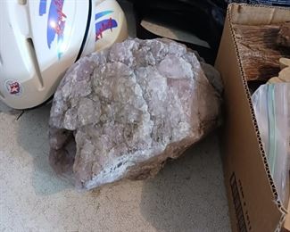 Large quartz rock for garden