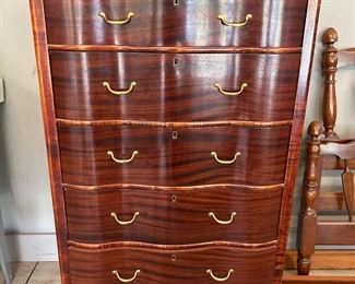 Vintage Flamed Mahogany 5-Drawer Chest of Drawers