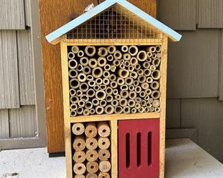 Nature's Way Multi-Chamber Blue Insect House