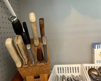 Henkel knife block and assorted cutlery