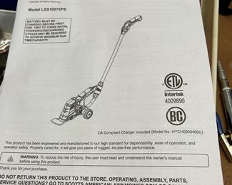 Scott’s shrub shear with pole