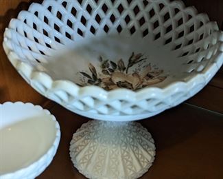 Early American Pressed Glass Challinor Taylor Fruit Bowl