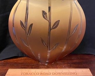 CH17 - $20 Womar Glass Vase