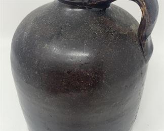Lot 24 | VTG BROWN STONEWARE BEEHIVE JUG 7.5IN
