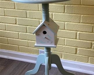 
Lot 32 | GARDEN SIDE TABLE PLANT STAND BIRDHOUSE COTTAGE