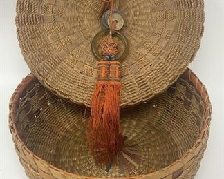 Lot 39 | ASIAN CHINESE WOVEN WICKER LIDDED BASKET
