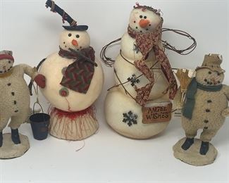 Lot 43 | CHRISTMAS SNOWMEN DECOR FIGURE LOT
