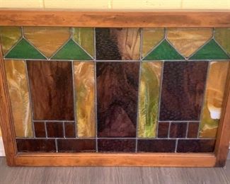 Lot 57 | VINTAGE STAINED SLAG GLASS LEADED WINDOW 33X24IN
