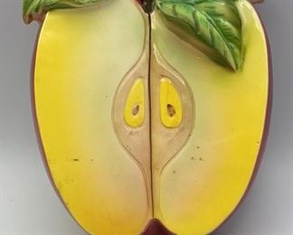 Lot 75 | VINTAGE LEFTON WALL POCKET VASE CERAMIC APPLE
