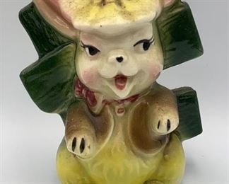 Lot 88 | VINTAGE WALL POCKET VASE BUNNY RABBIT JAPAN
