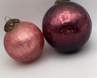 Lot 95 | VINTAGE FRENCH MERCURY GLASS BAUBLE ORNAMENTS
