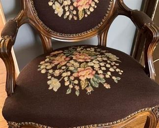 Lot 106 | ANTIQUE NEEDLEPOINT VICTORIAN PARLOR CHAIR
