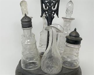 Lot 118 | EDWARDIAN NOUVEAU CRUET SET
