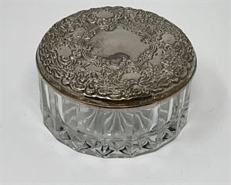 Lot 120 | SILVERPLATE POWDER BOX TRINKET JAR VELVET LINED
