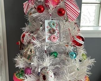 Lot 166 | SWEETS & CANDY PRELIT CHRISTMAS TREE W ORNAMENTS
