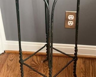 Lot 168 | ANTIQUE WROUGHT IRON HAIRPIN LEG STOOL BARSTOOL
