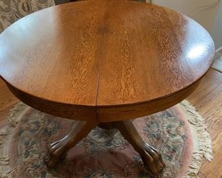 Lot 169 | ANTIQUE CLAW FOOT TIGER OAK PEDESTAL TABLE DINING
