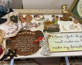 Lot 175 | MOTHER NANA DECOR EMBROIDERY PLAQUES
