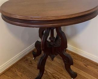 Lot 184 | OVAL VICTORIAN MAHOGANY SIDE TABLE CARVED WOOD
