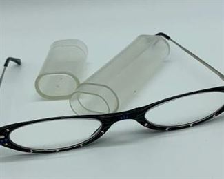 Lot 215 | CAT EYE READING GLASSES +2.50 READERS EYEGLASSES
