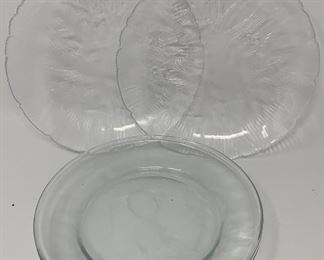 Lot 263 | ARCOROC CANTERBURY (2) & MODERN GLASS PLATES (2)
