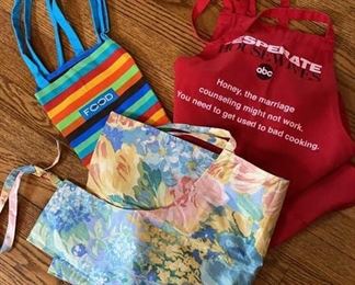 Lot 297 | KITCHEN APRONS APRON LOT DESPERATE HOUSEWIVES
