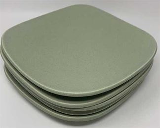 Lot 300 | POTTERYBARN LUNA SALAD PLATES (5) POTTERY BARN
