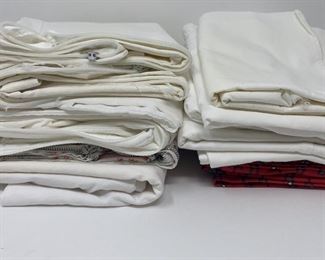Lot 353 | LINEN CLOTH PILLOWCASES LOT
