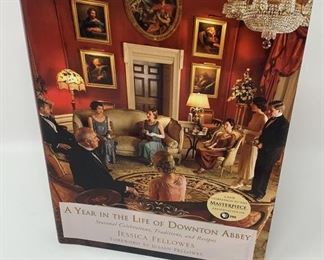 Lot 377 | DOWNTOWN ABBEY PBS TV BOOK
