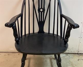 Lot 389 | 19TH CENTURY WINDSOR LOW BACK CHAIR
