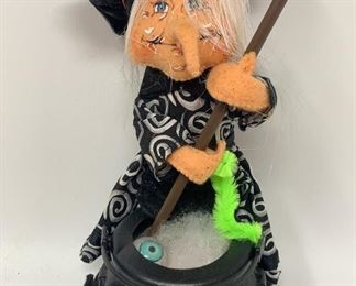 Lot 415 | ANNALEE HALLOWEEN WITCH W CAULDRON DOLL FIGURE 7IN
