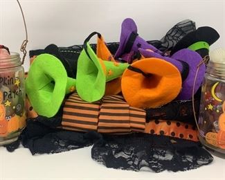 Lot 425 | HALLOWEEN PARTY DECOR SUPPLIES, FINGERS,
