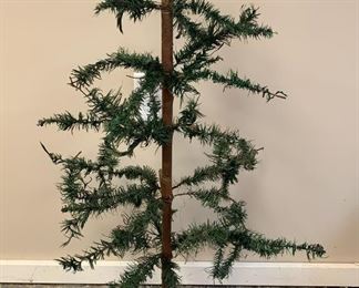 Lot 428 | VTG GERMAN LIFELIKE CHRISTMAS TREE 3FT
