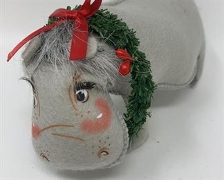 Lot 472 | ANNALEE MOBILITEE CHRISTMAS HIPPO DOLL FIGURE 3IN
