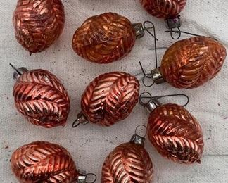 Lot 484 | ANTIQUE BLOWN GLASS ORNAMENT SET OF 10
