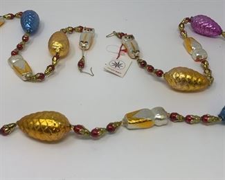 Lot 487 | NWT CHRISTOPHER RADKO GLASS OWL CHRISTMAS STRING
