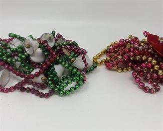 Lot 490 | VINTAGE PLASTIC CHRISTMAS BEADED BELLS STRING
